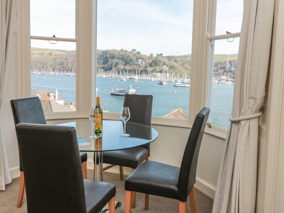 Cottage | Private kitchen | Fridge, microwave, dishwasher, toaster