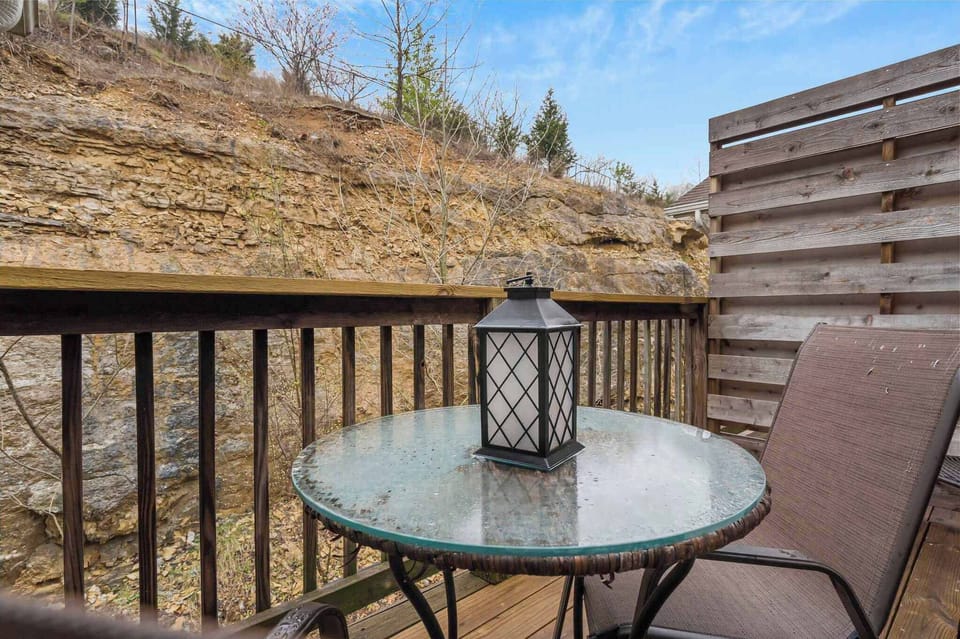 Condo, Multiple Beds, Balcony, Garden View (Rockwall Cottage) | Outdoor dining