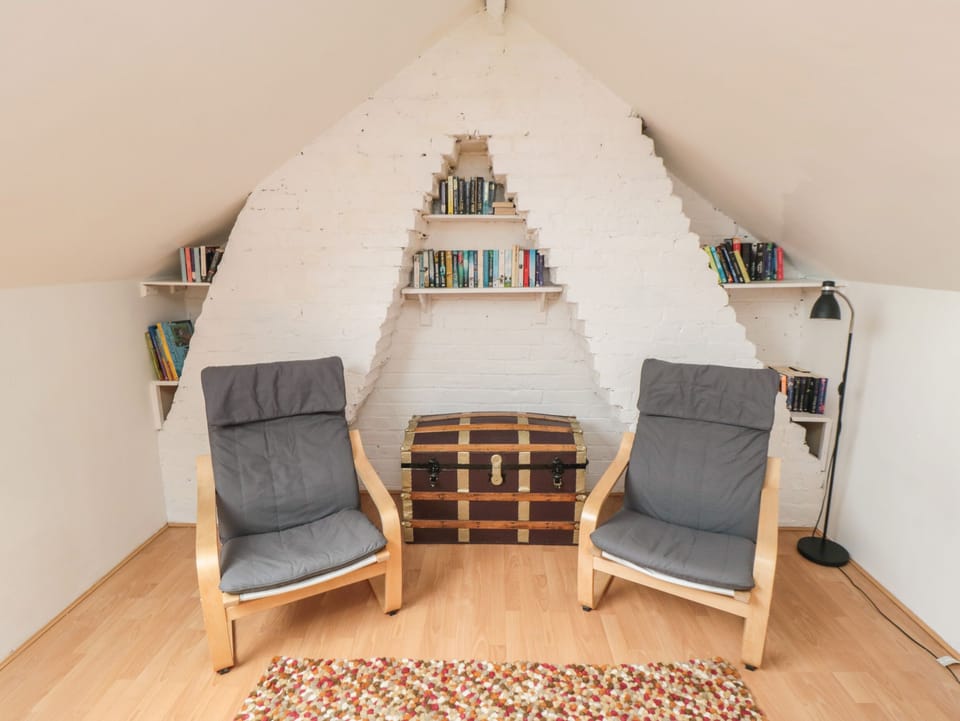 Cottage | Interior