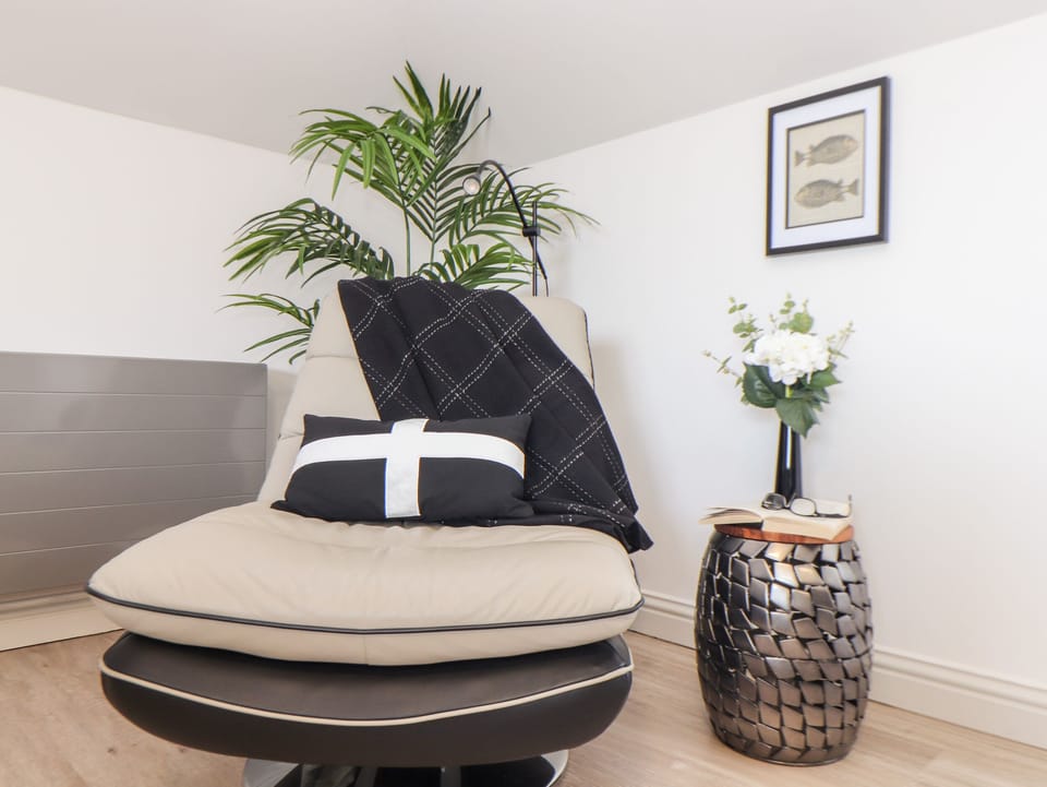 Cottage | 3 bedrooms, individually decorated, individually furnished, free WiFi