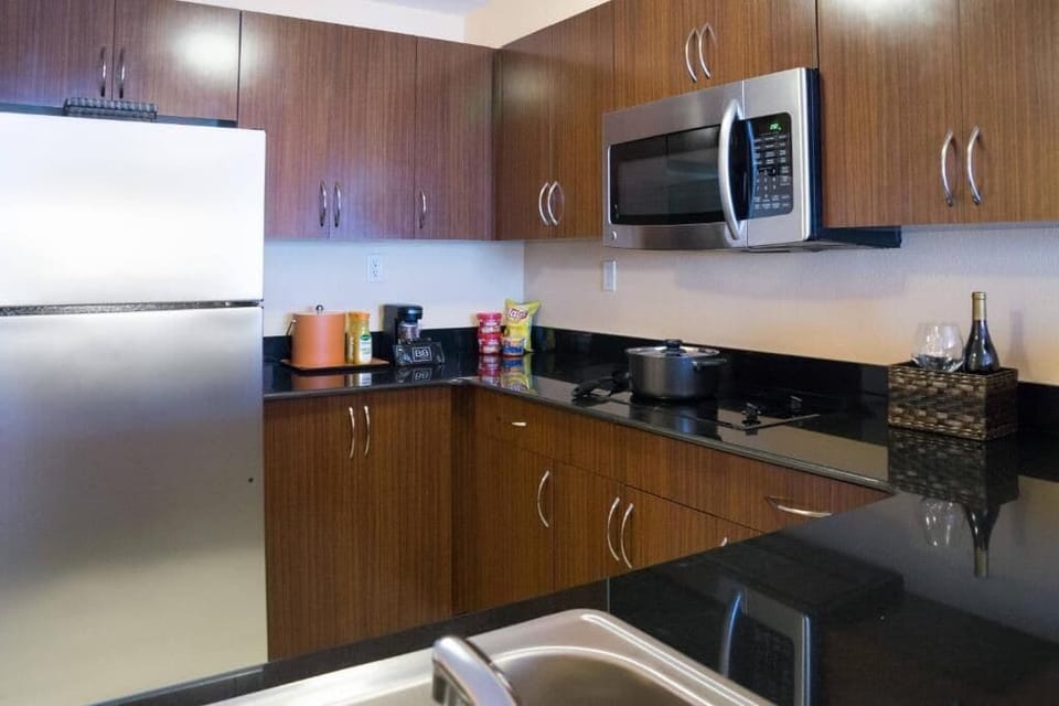 Fridge, microwave, coffee/tea maker, ice maker