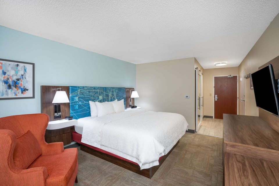 Premium bedding, pillowtop beds, desk, laptop workspace