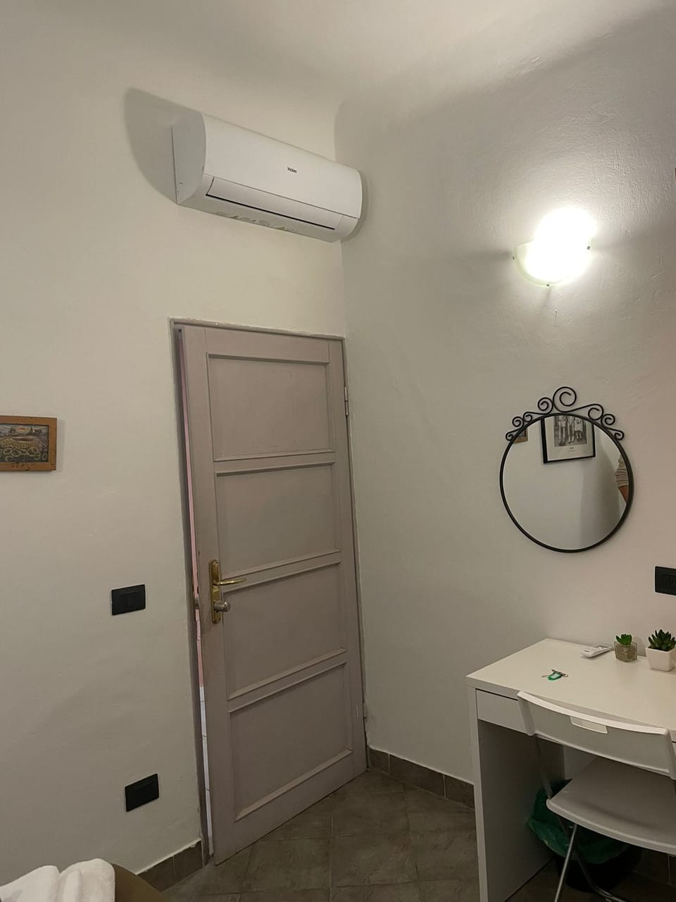 Standard Double Room | Down comforters, WiFi (free), individually decorated