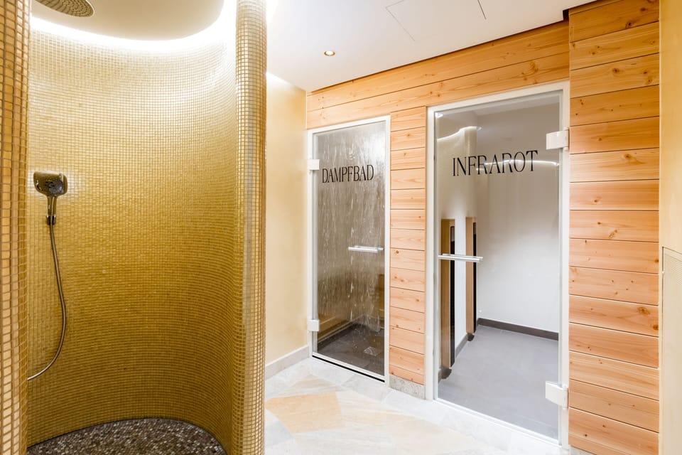 Steam room 
