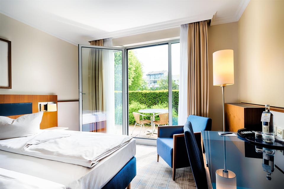Superior Room, Terrace | Hypo-allergenic bedding, in-room safe, individually decorated