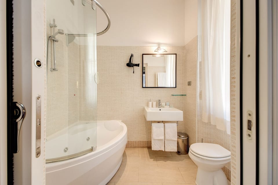 Jetted tub