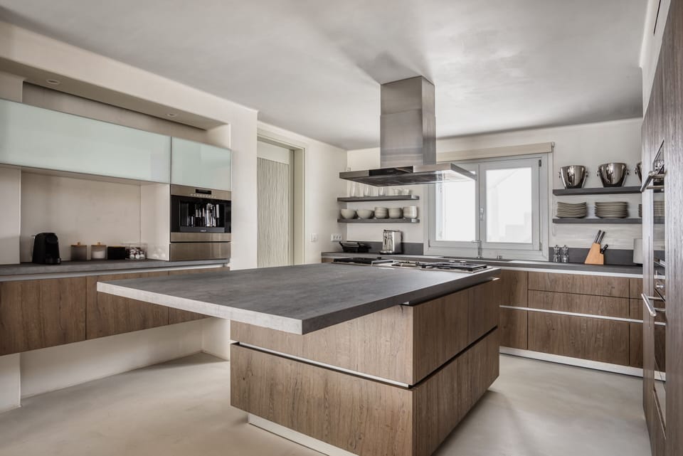 Luxury Villa | Private kitchen | Full-size fridge, microwave, oven, stovetop