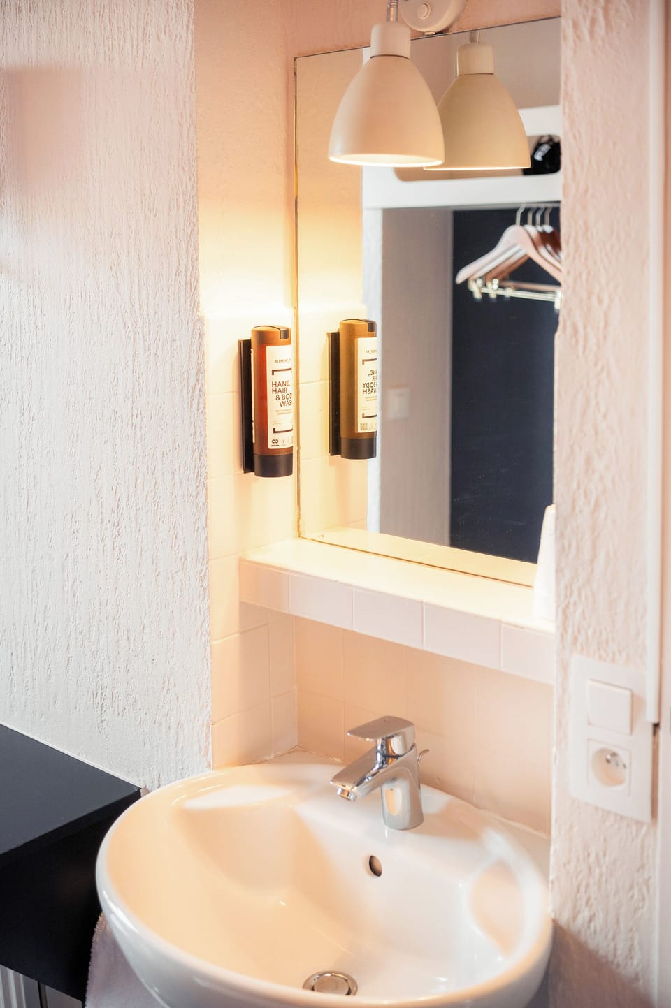 Single Room | In-room safe, blackout drapes, iron/ironing board, free WiFi