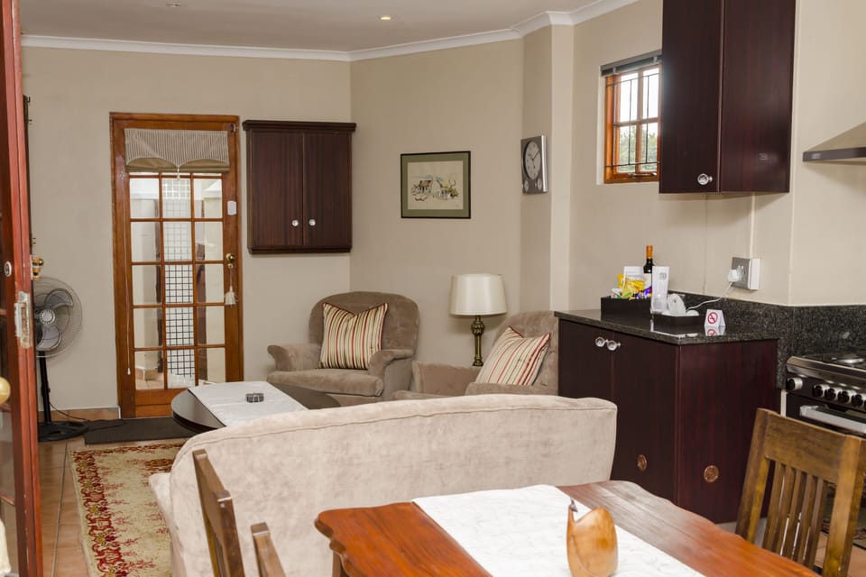 Family Suite (9) | Private kitchen | Microwave, coffee/tea maker, electric kettle, toaster