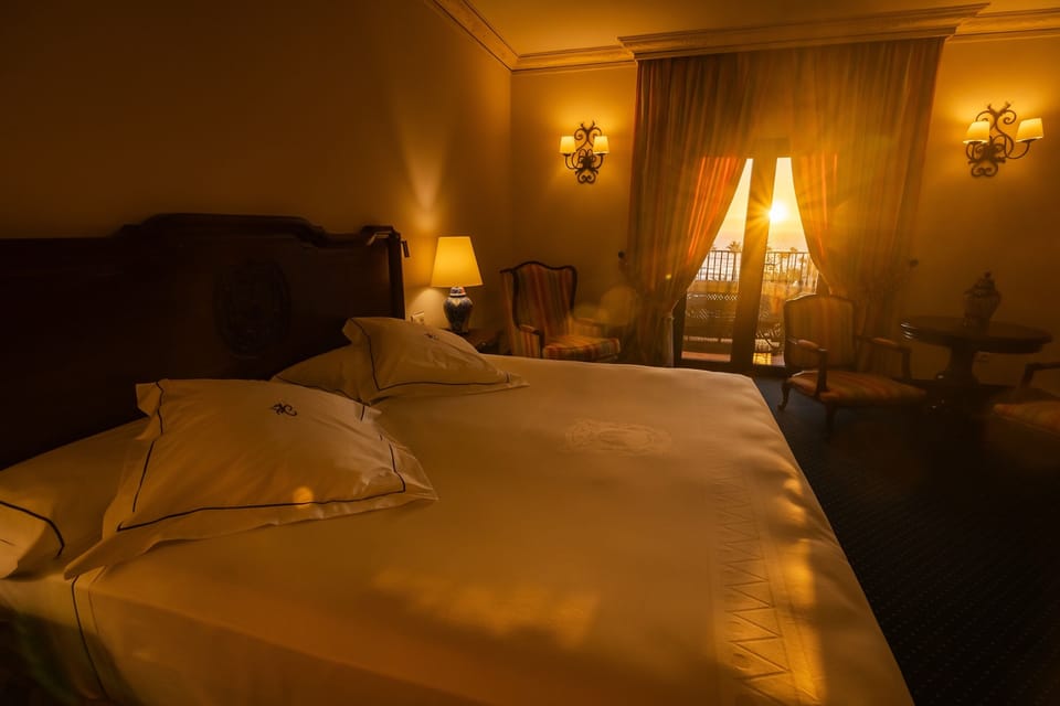 Suite, Ocean View | Minibar, in-room safe, desk, blackout drapes