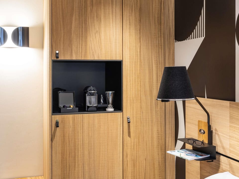 Privilege, Double Room, 1 Double Bed | In-room safe, desk, blackout drapes, soundproofing