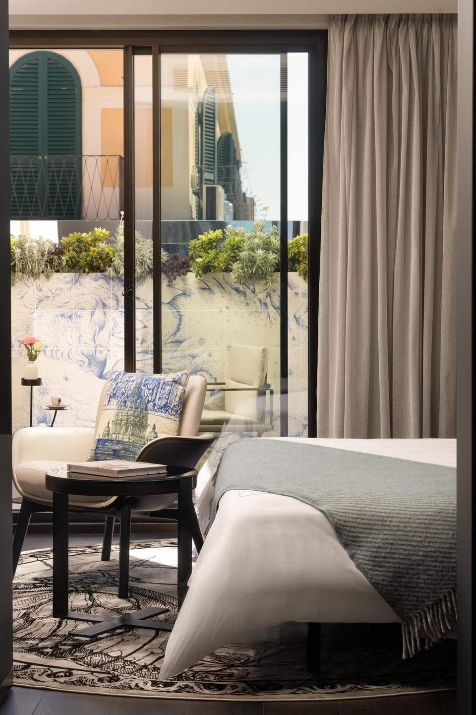 Premium bedding, in-room safe, individually decorated