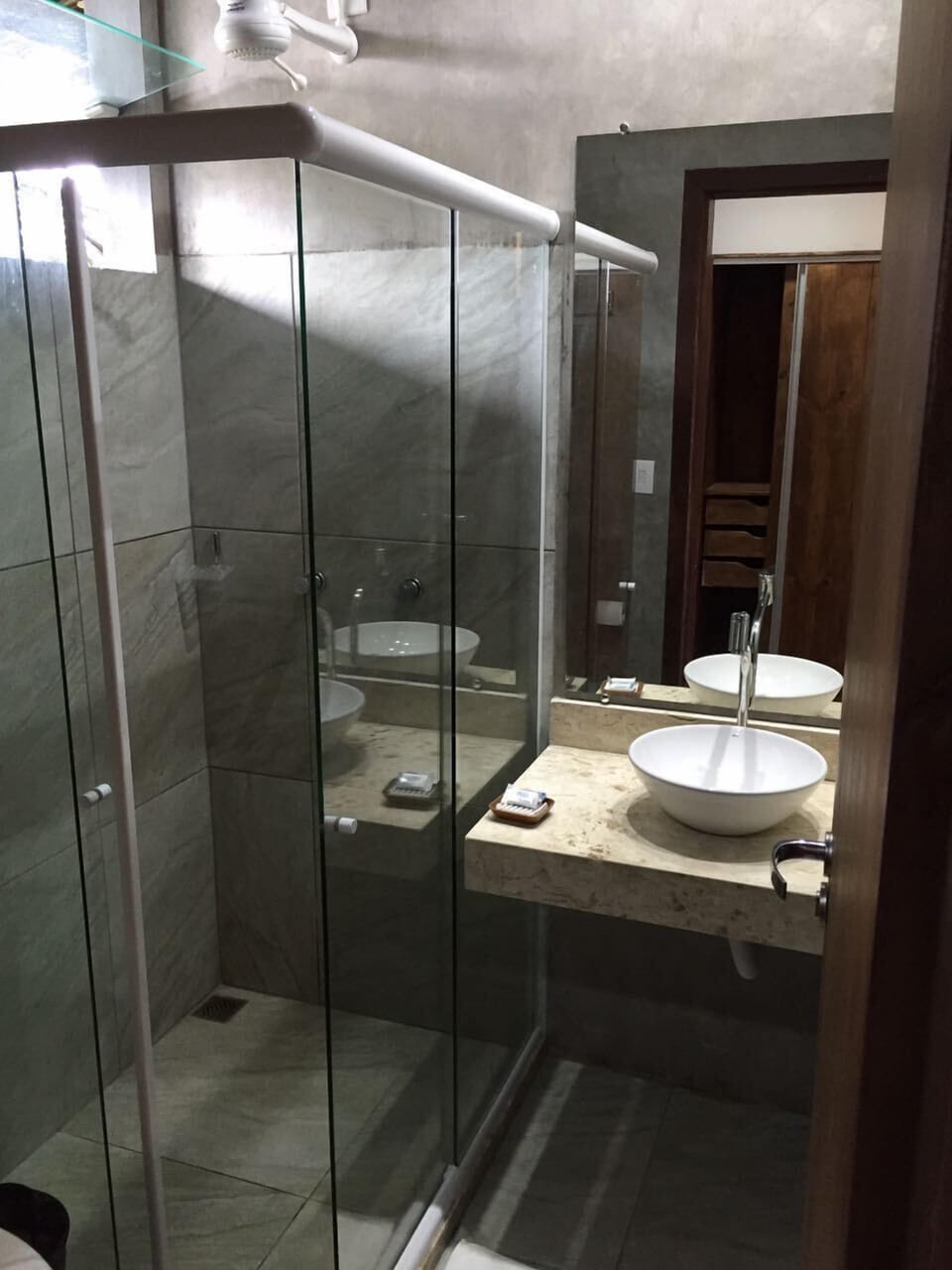 Standard Room | Bathroom | Shower, hair dryer, towels, soap