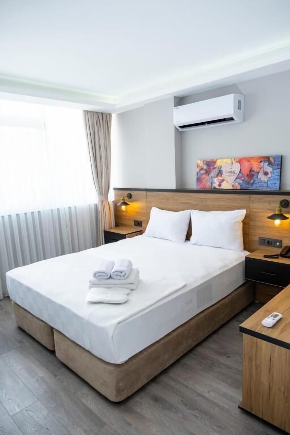 Standard Room | Egyptian cotton sheets, premium bedding, minibar, free WiFi