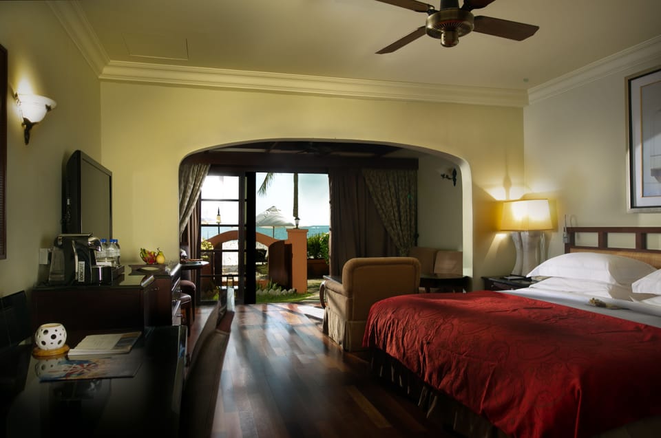 Minibar, in-room safe, desk, blackout drapes