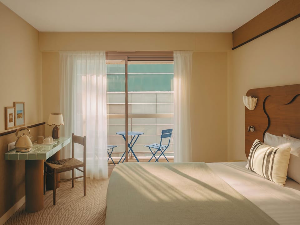 Superior Room with Balcony | Premium bedding, in-room safe, laptop workspace, soundproofing