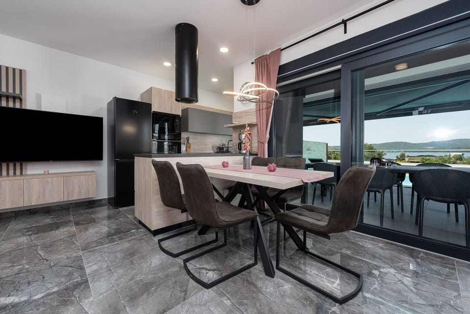 Villa, 4 Bedrooms, Private Pool, Sea View | In-room dining