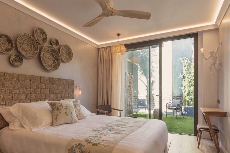 Premium Double Room | Egyptian cotton sheets, premium bedding, minibar, in-room safe