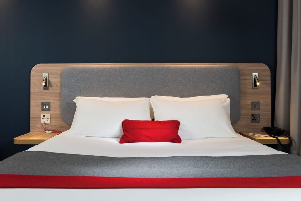 Room, 1 Double Bed, Accessible (with Free Hot Breakfast) | Desk, laptop workspace, iron/ironing board, cribs (free)