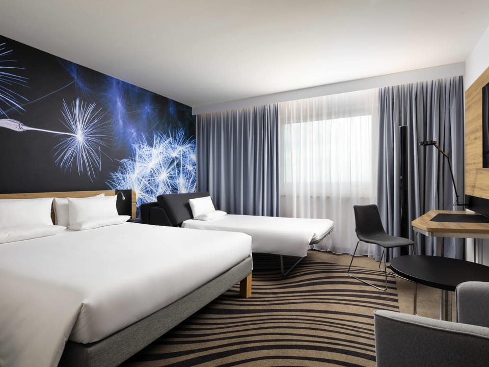 Superior Room, 1 Queen Bed with Sofa bed | Hypo-allergenic bedding, desk, laptop workspace, blackout drapes