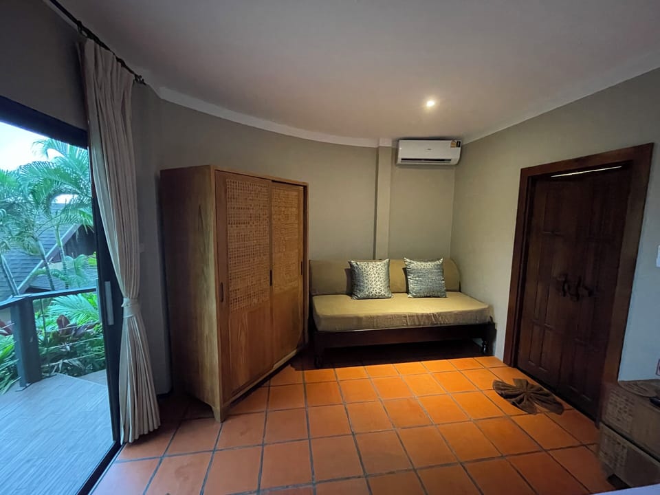 Superior Bungalow, 1 King Bed, Non Smoking, Partial Sea View | 1 bedroom, free minibar items, in-room safe, free WiFi