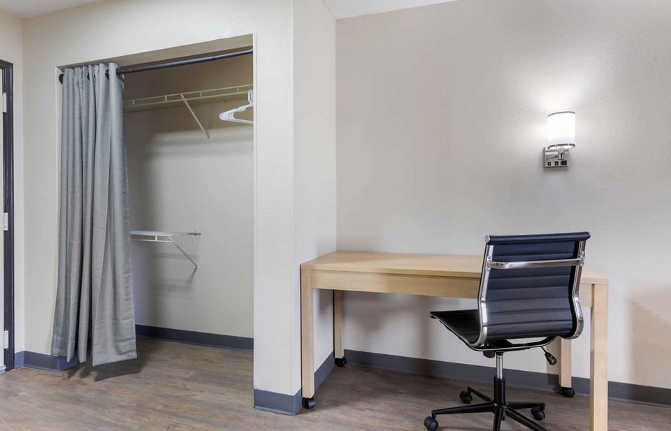 Deluxe Studio, 1 Queen Bed with Sofa bed, Non Smoking | Desk, laptop workspace, iron/ironing board, rollaway beds