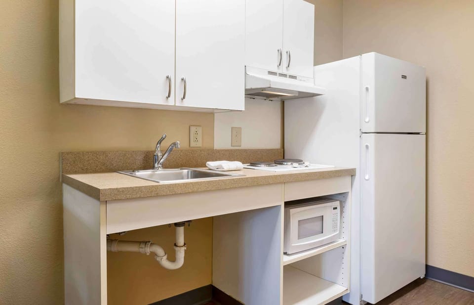 Studio, 1 Queen Bed, Accessible, Non Smoking | Private kitchen | Fridge, microwave, stovetop