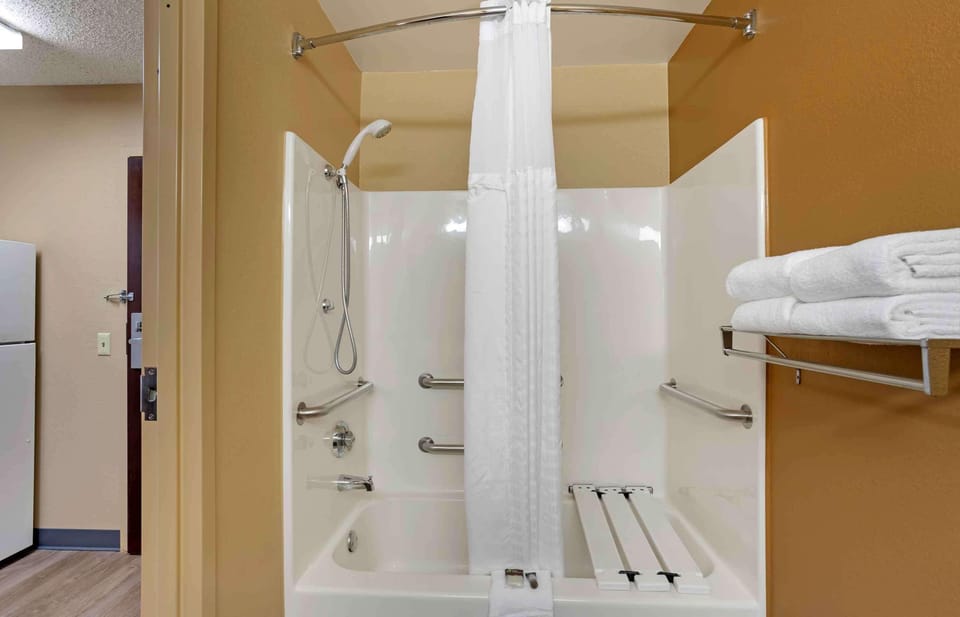 Extended Stay America Select Suites Springfield South Hotel in Springfield