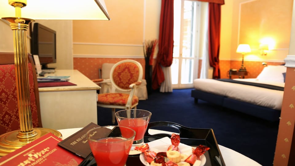 Junior Suite | 1 bedroom, premium bedding, minibar, in-room safe