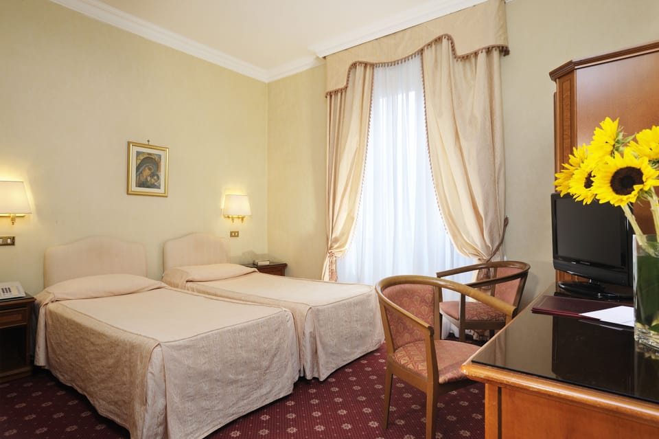 Minibar, in-room safe, desk, free WiFi