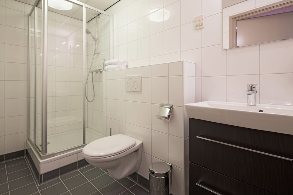 Free toiletries, towels