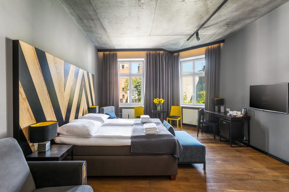 Blackout drapes, soundproofing, iron/ironing board, free WiFi