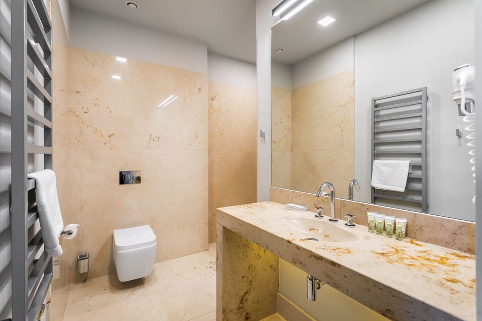 Dada Premium Aparthotel Bed and Breakfast in Krakow