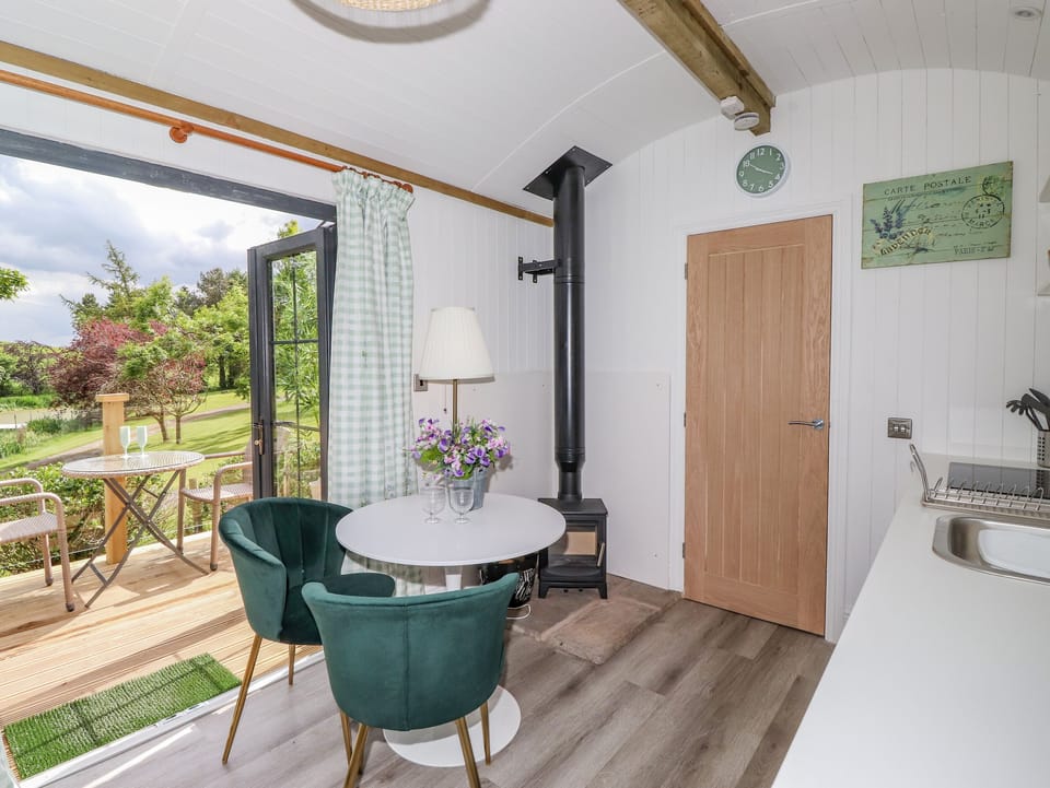 Cottage | Interior