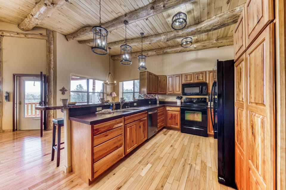 Studio (4 Bedrooms) | Property amenity