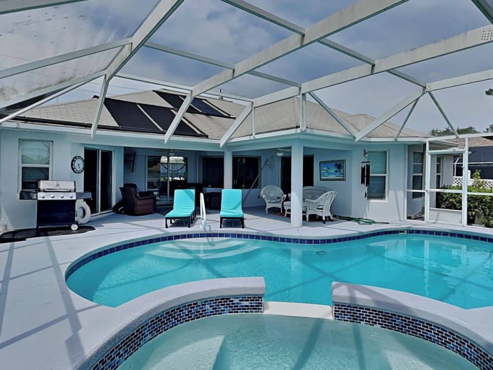 House (3 Bedrooms) | Property amenity