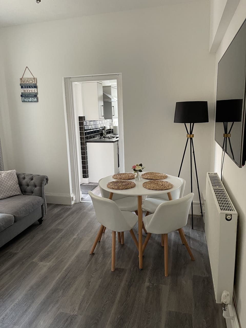 Apartment | Private kitchen | Fridge, microwave, oven, stovetop
