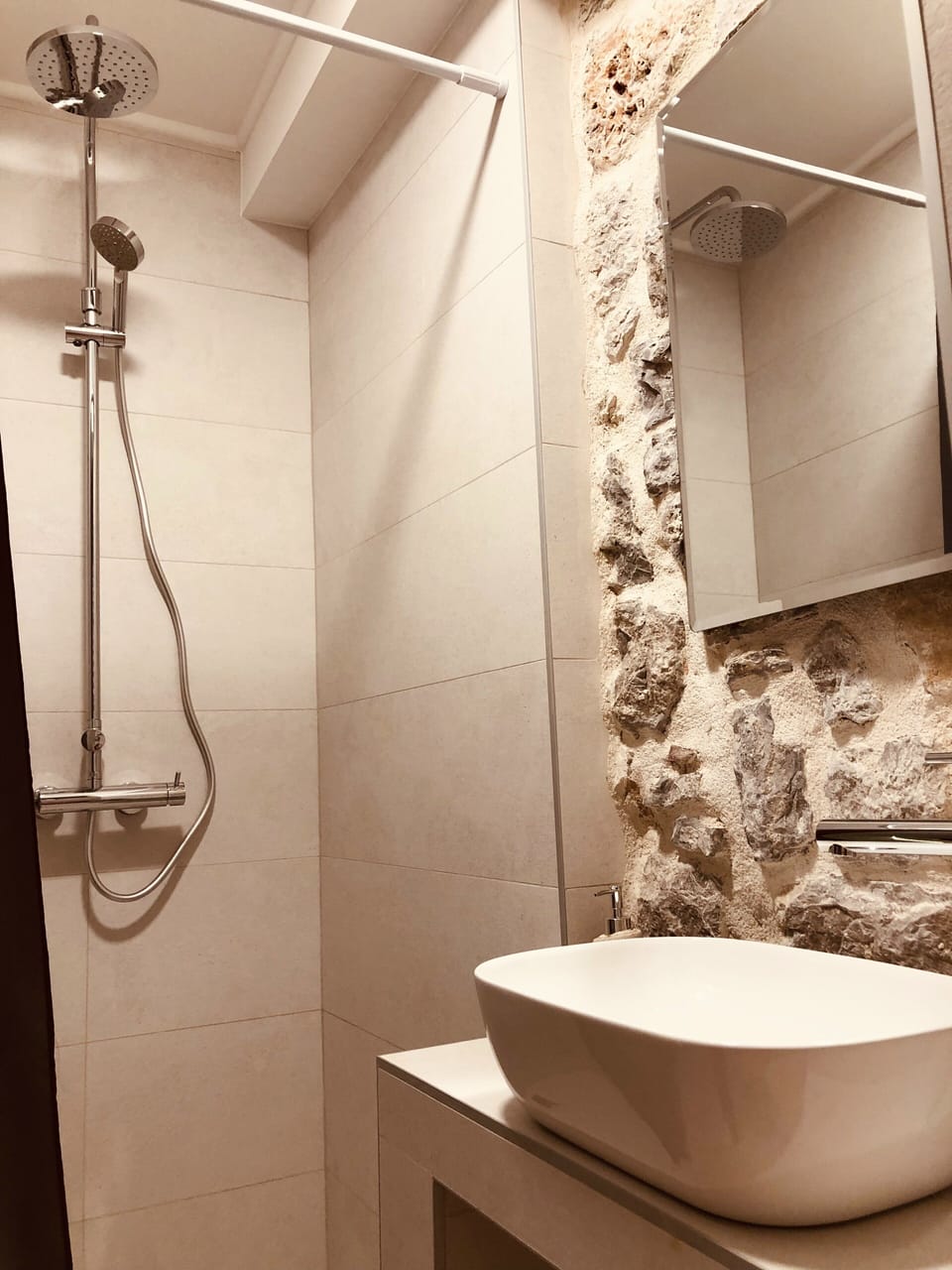 Classic Double or Twin Room, Shared Bathroom | Shared bathroom