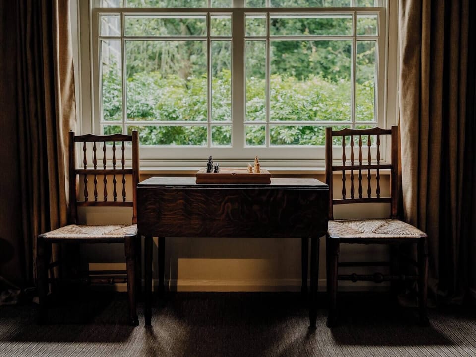 Traditional Cottage | Living area | Books
