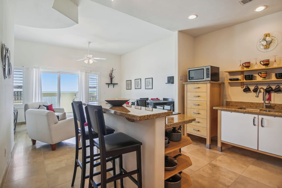 Condo (2 Bedrooms) | Property amenity