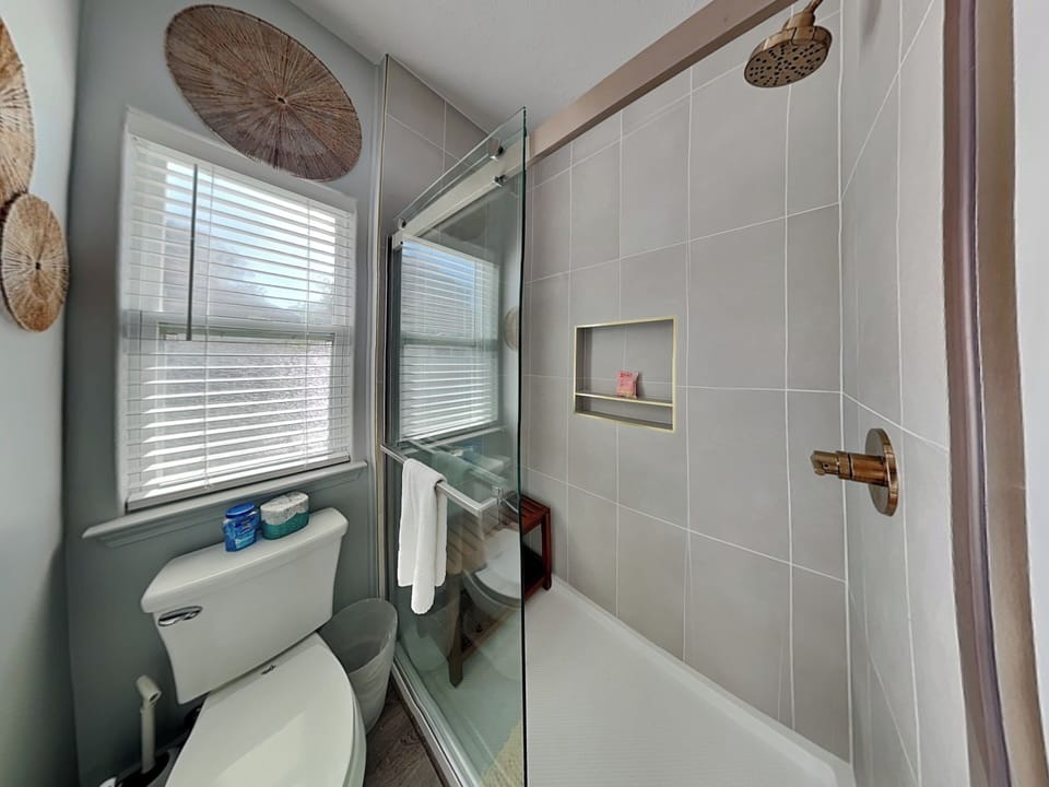 The Blue Flamingo by Ryson Vacation Rentals Cottage in Galveston Island