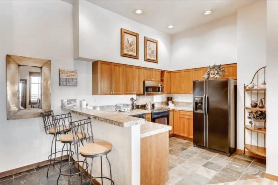 Condo (Downtown Breckenridge 2 Bedroom Condo) | Private kitchen