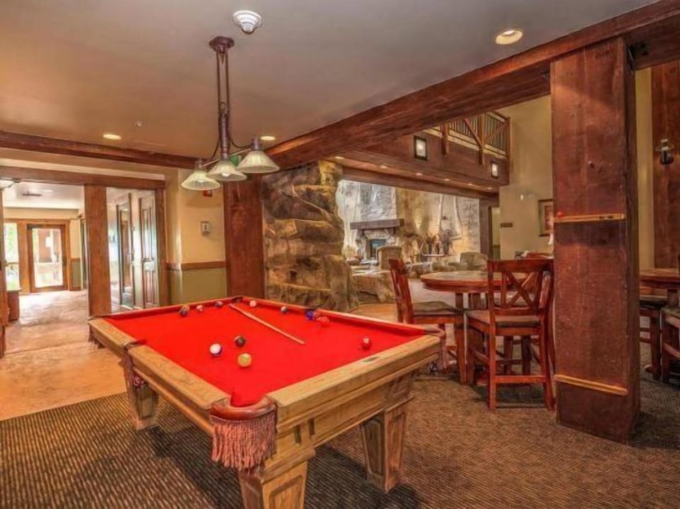 Condo (Beautiful 2 Bedroom Mountain Condo in) | Exterior