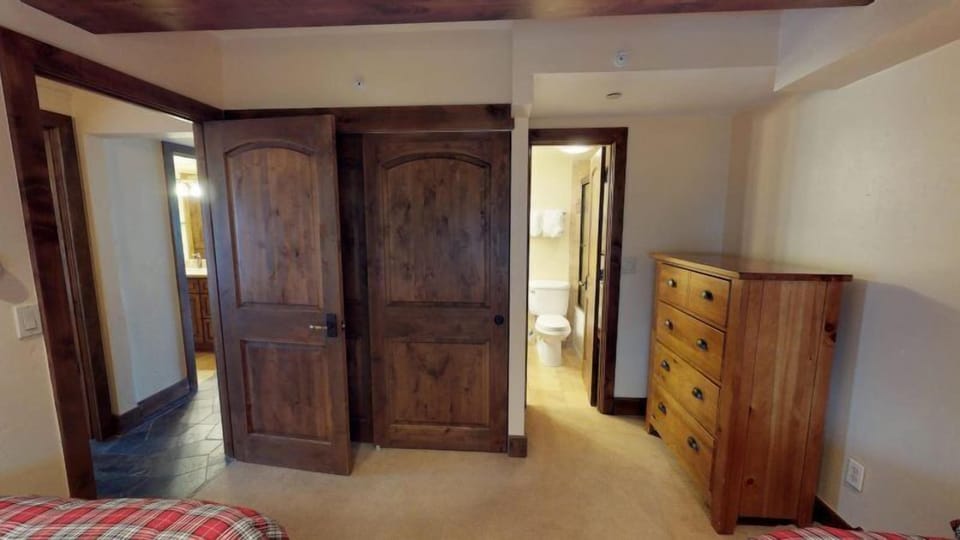 Condo (Luxury 2 Bedroom Lionshead Village Co) | Exterior