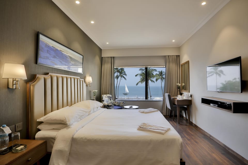 Grande Room | Premium bedding, minibar, in-room safe, desk