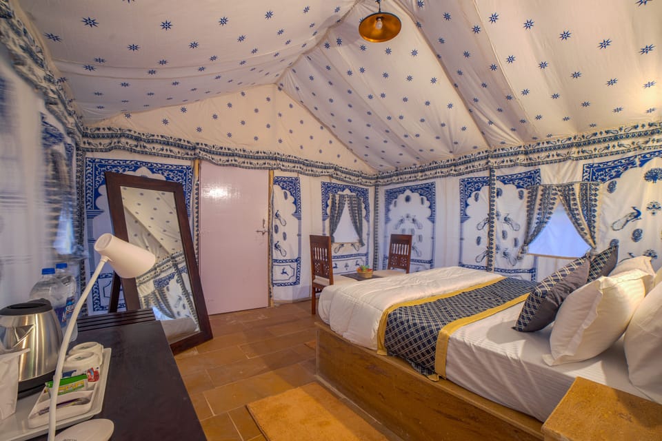 Luxury Tent, 1 Bedroom | Desk, laptop workspace, blackout drapes, iron/ironing board (on request)