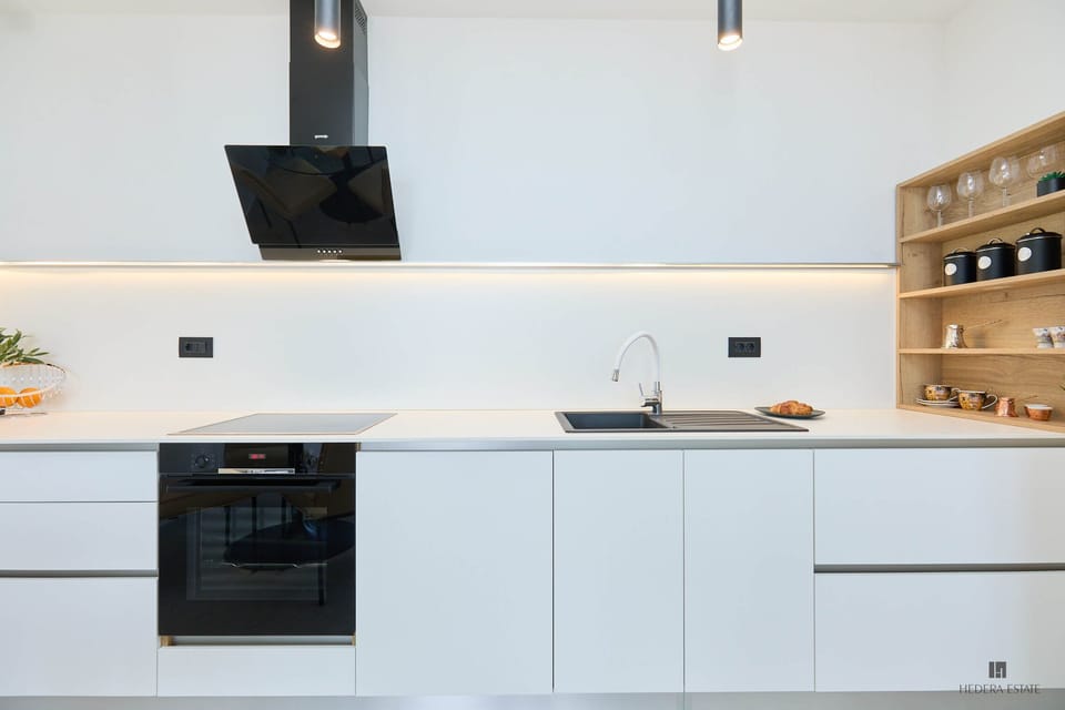 Apartment (2 Bedrooms) | Private kitchen | Fridge, oven, stovetop, dishwasher