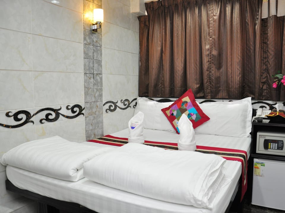 In-room safe, iron/ironing board, free WiFi