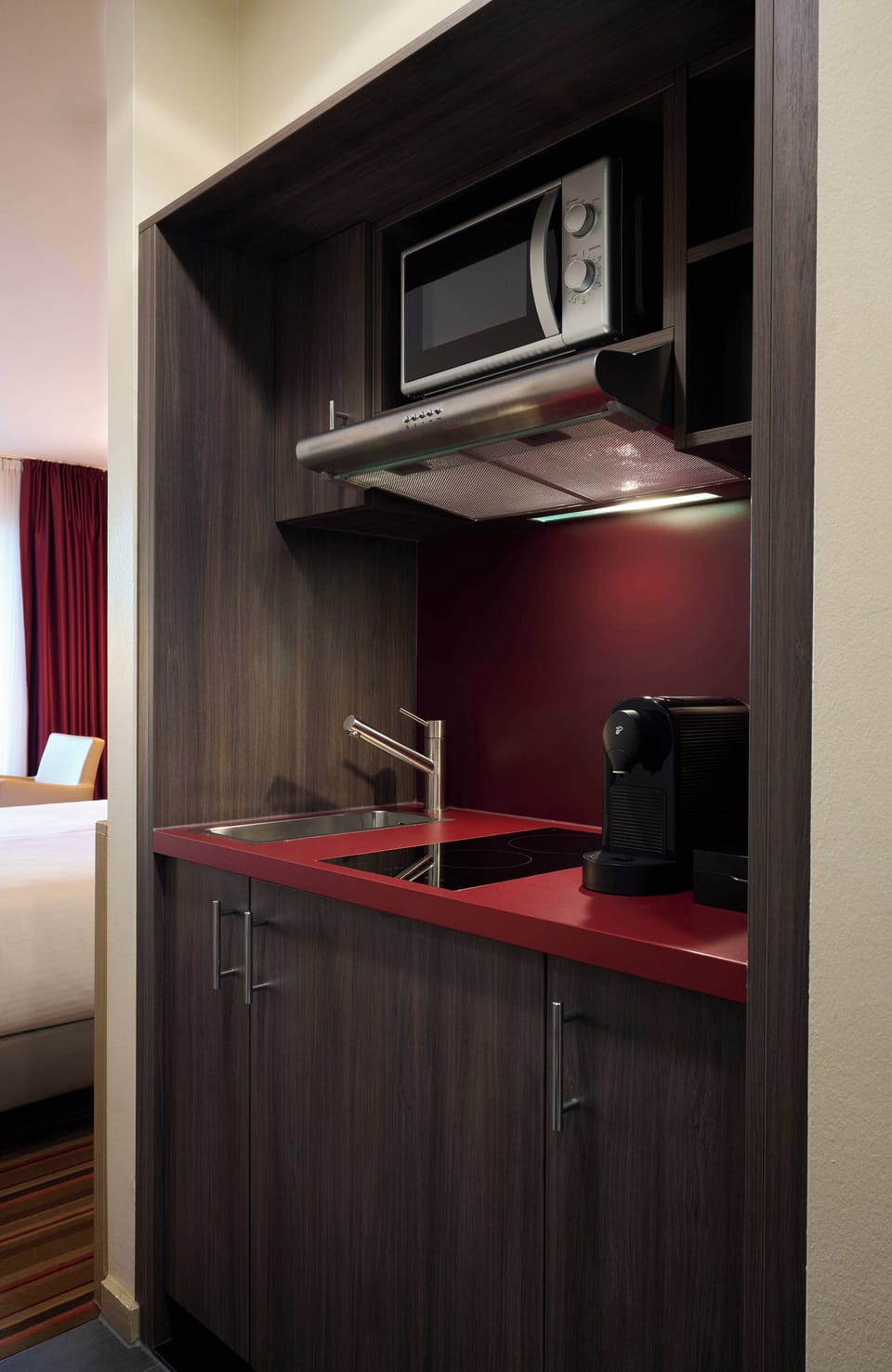 Superior Room | Private kitchenette | Coffee/tea maker, electric kettle