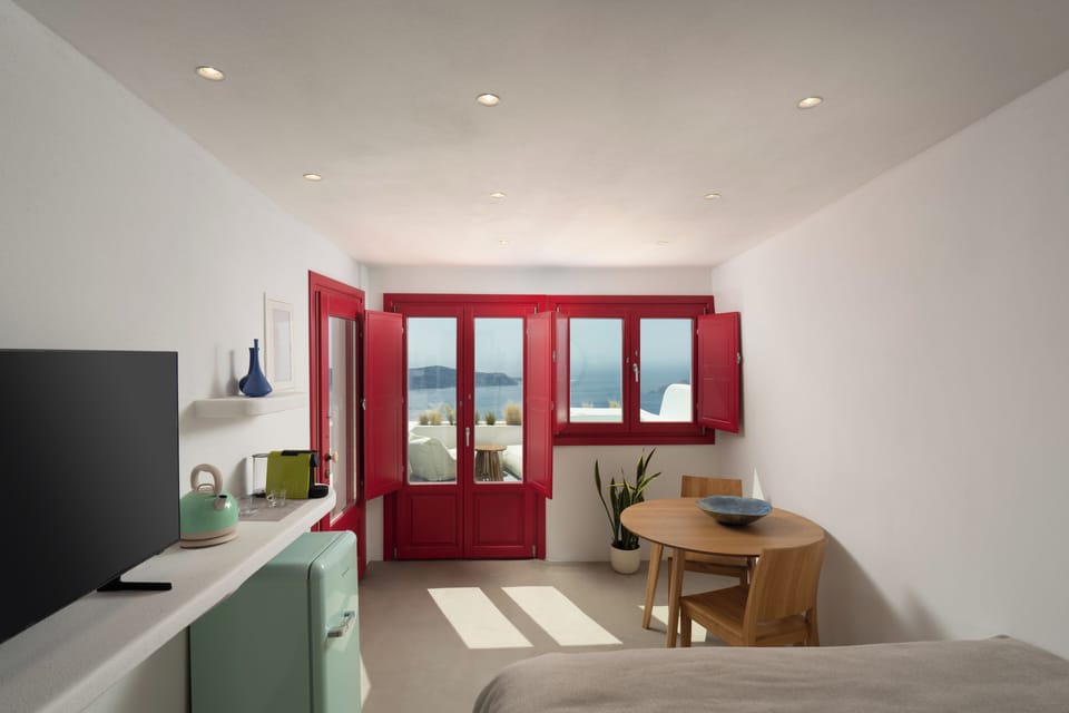 Egyptian cotton sheets, premium bedding, in-room safe, blackout drapes